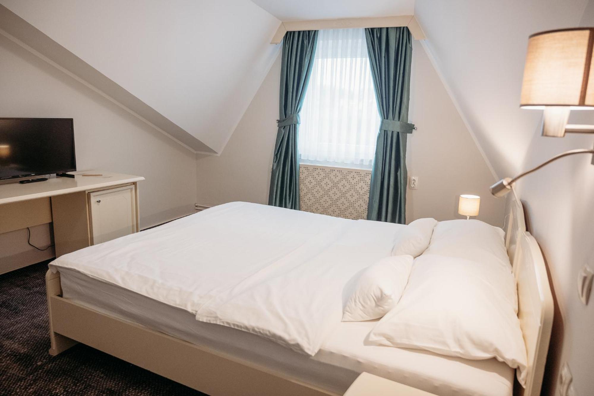 Hotel Kunst Krško Værelse billede